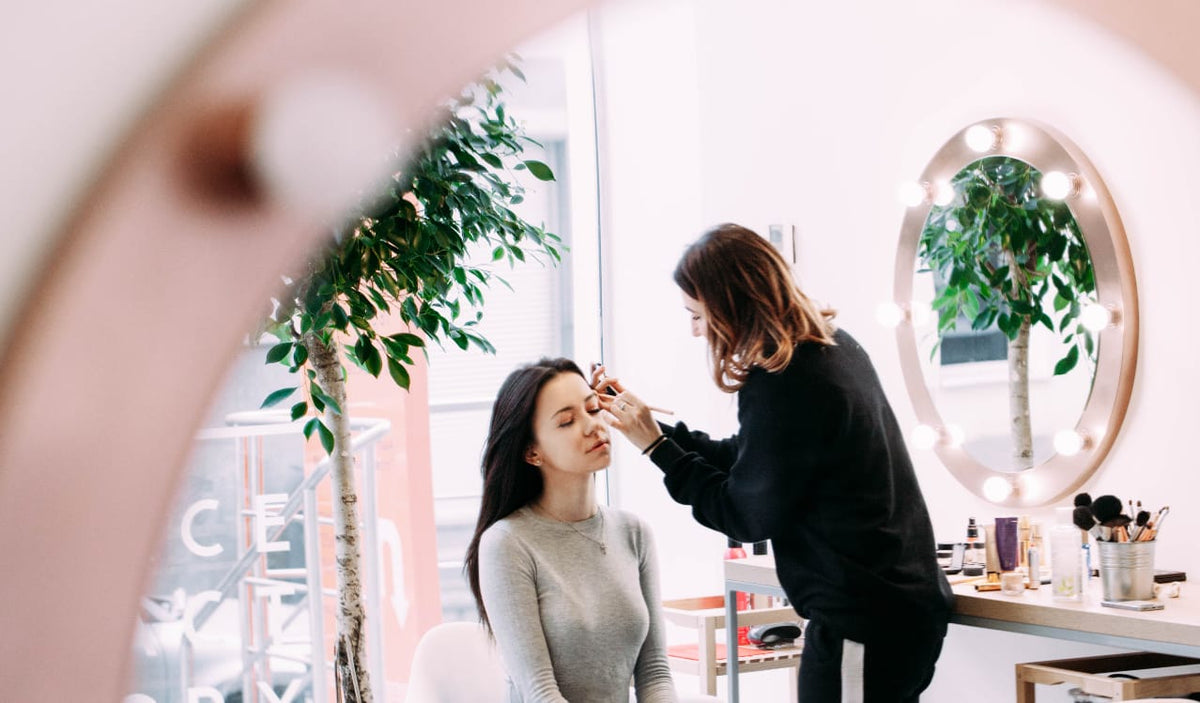 4 Reasons to Study Beauty Therapy Online