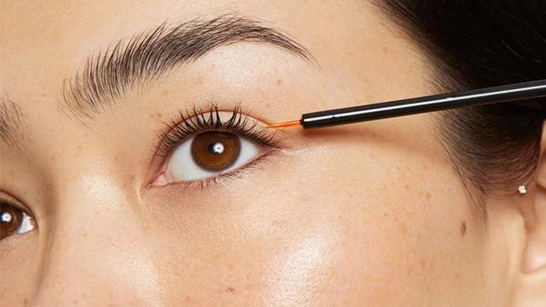 Are Eyebrow Serums Worth It? What Actually Works According to Professionals