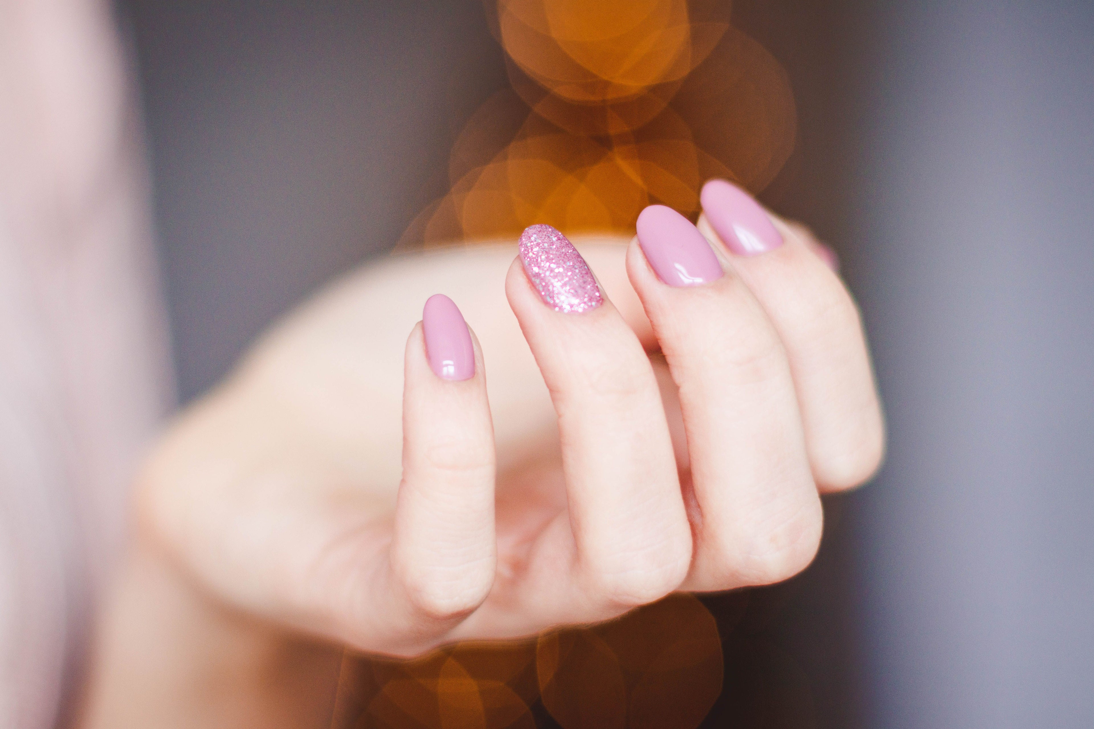 How to become a nail technician in Australia