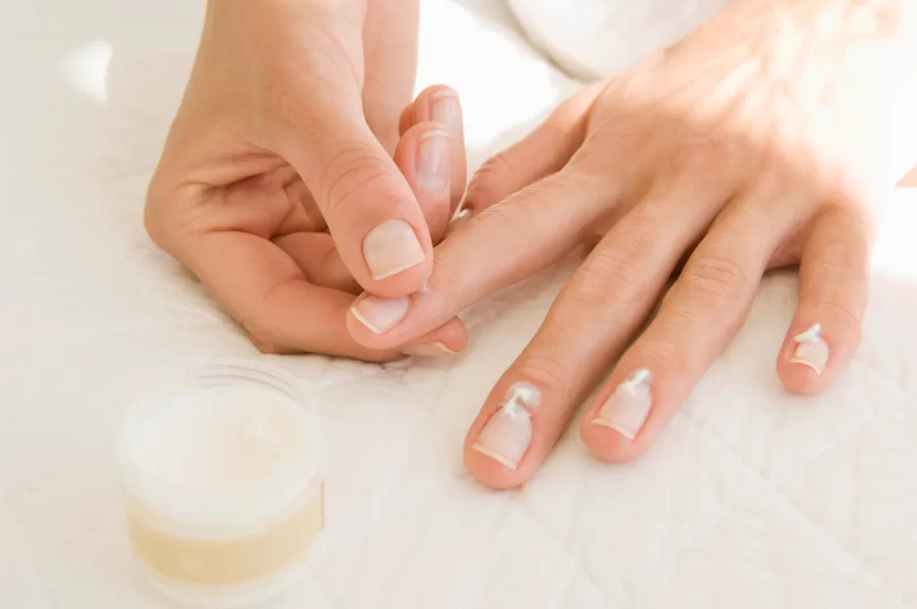 How to Remove Shellac Nail Polish at Home Safely Without Damage