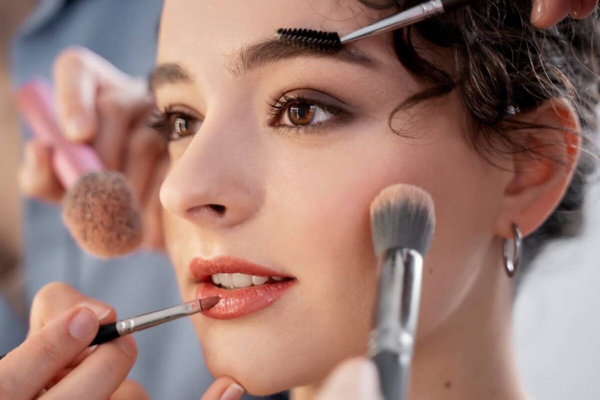 How to Choose the Right Makeup Course for You