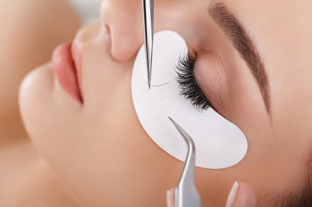Common Mistakes That Shorten Lash Tint Duration