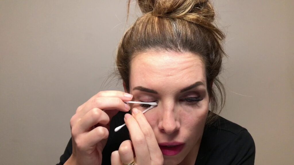 How to Remove Eyeliner with Lash Extensions Safely