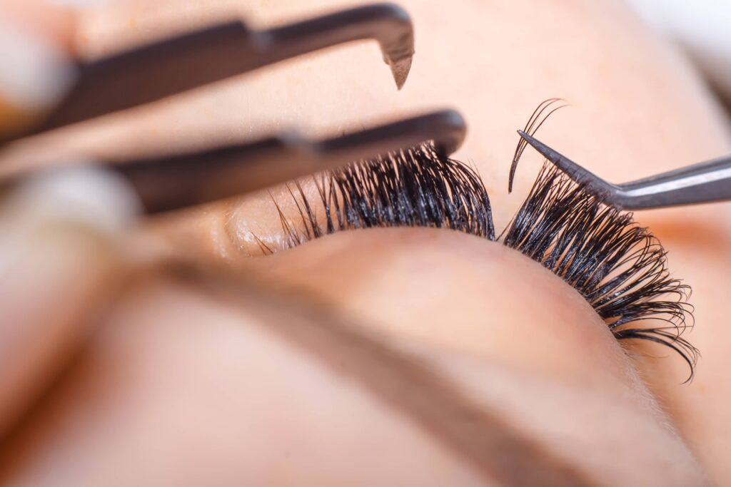 Saltwater vs. Chlorine: Which Is Worse for Lash Extensions?