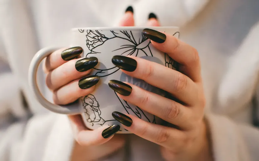 SNS vs Gel vs Acrylic vs GelX vs BIAB: What’s the Difference?