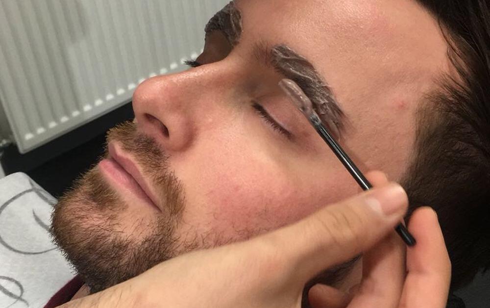 Benefits of Eyebrow Tinting for Men