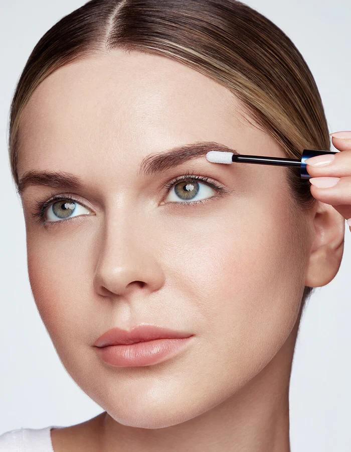 How to Use Eyebrow Serums for Best Results
