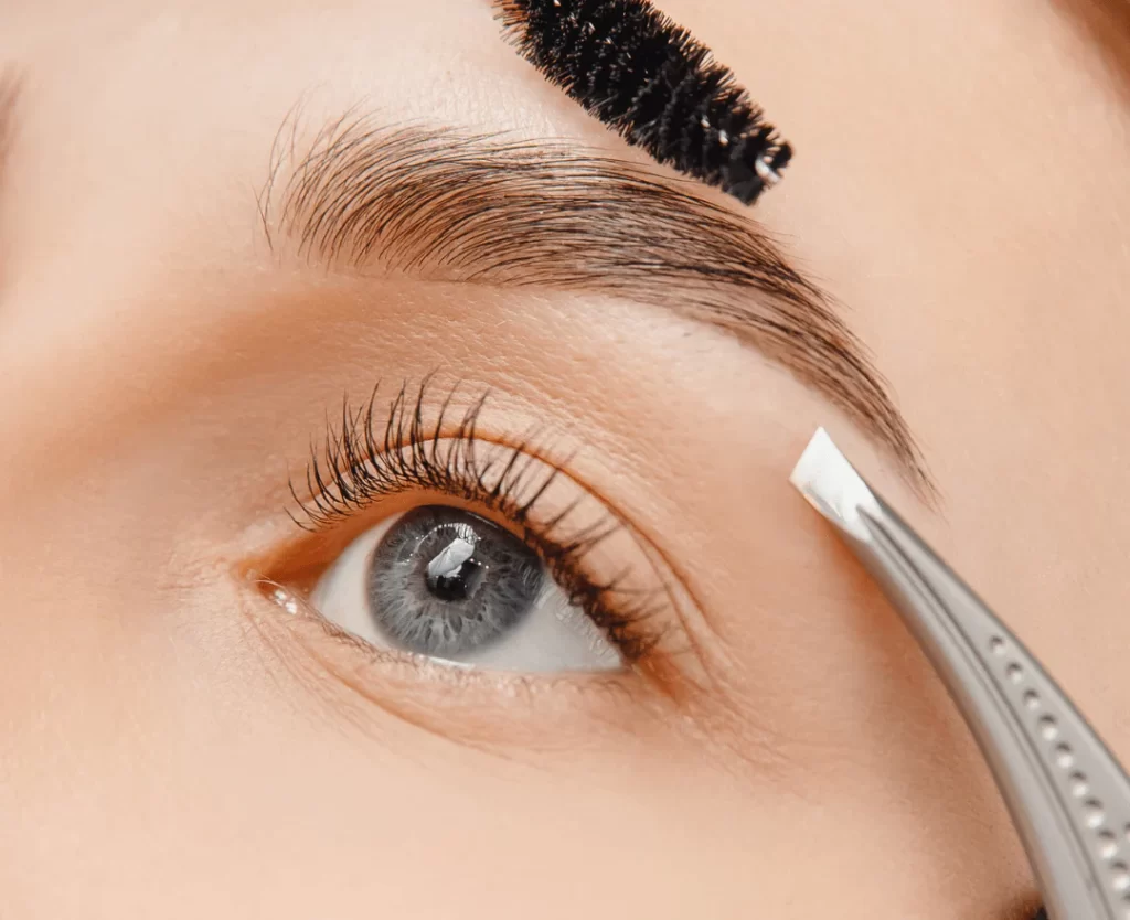 Common Mistakes That Cause Uneven Brows